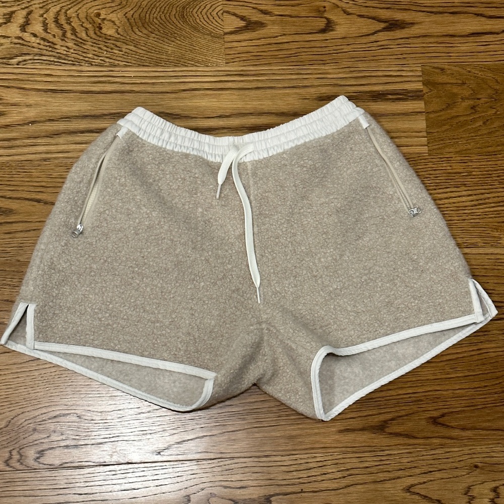 Outdoor Voices Megafleece shorts size xs